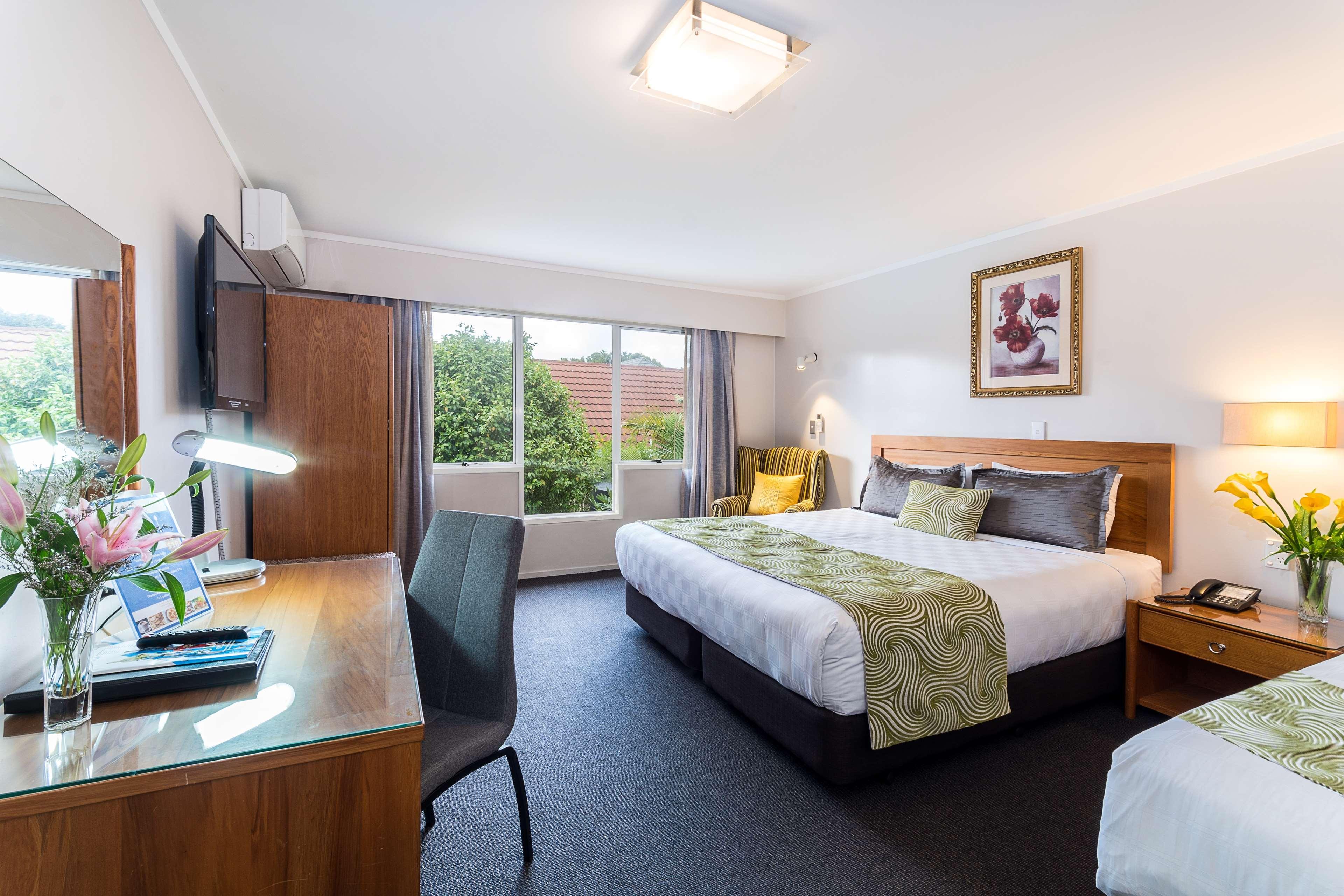 Best Western Newmarket Inn & Suites Оукланд Екстериор снимка
