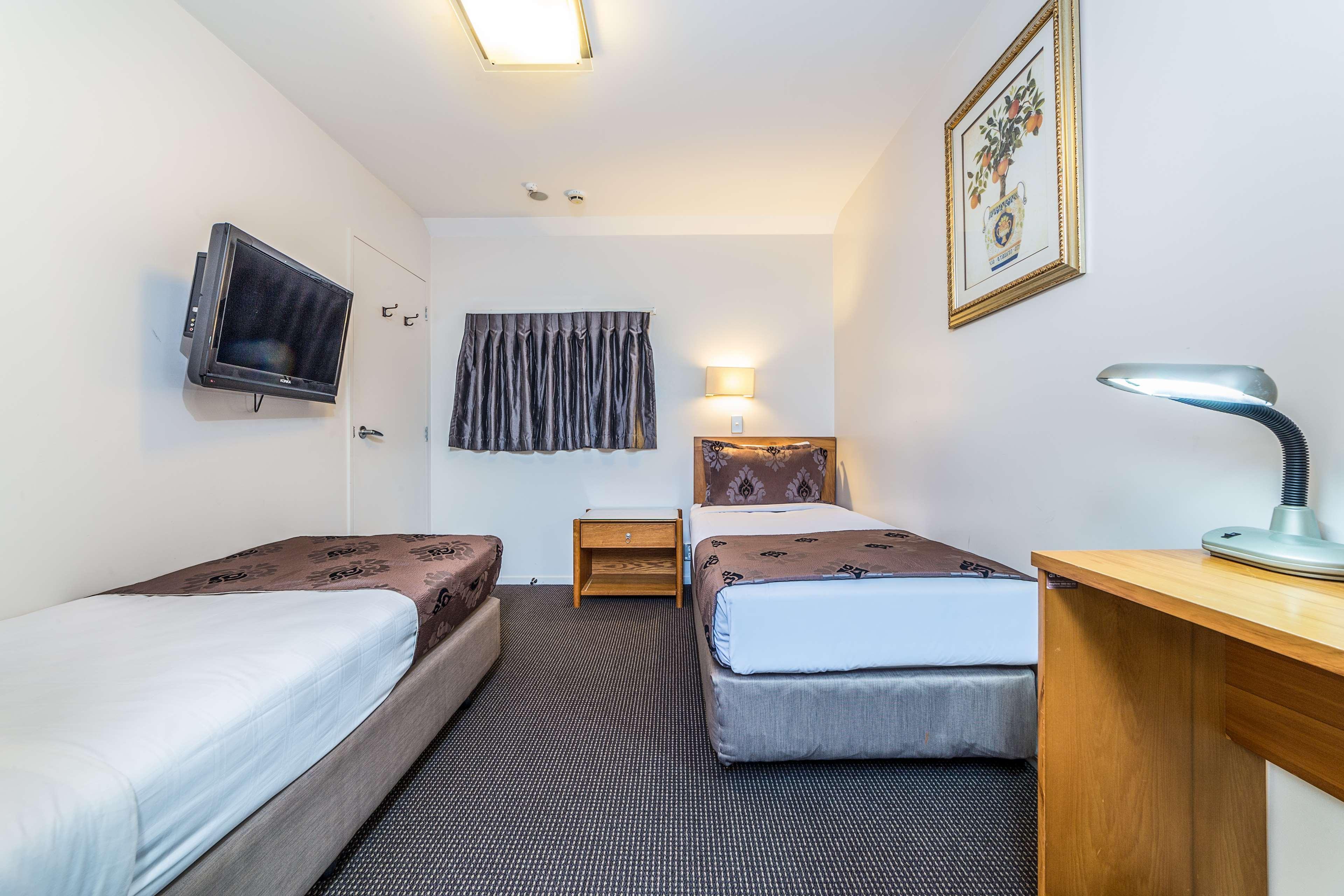 Best Western Newmarket Inn & Suites Оукланд Екстериор снимка