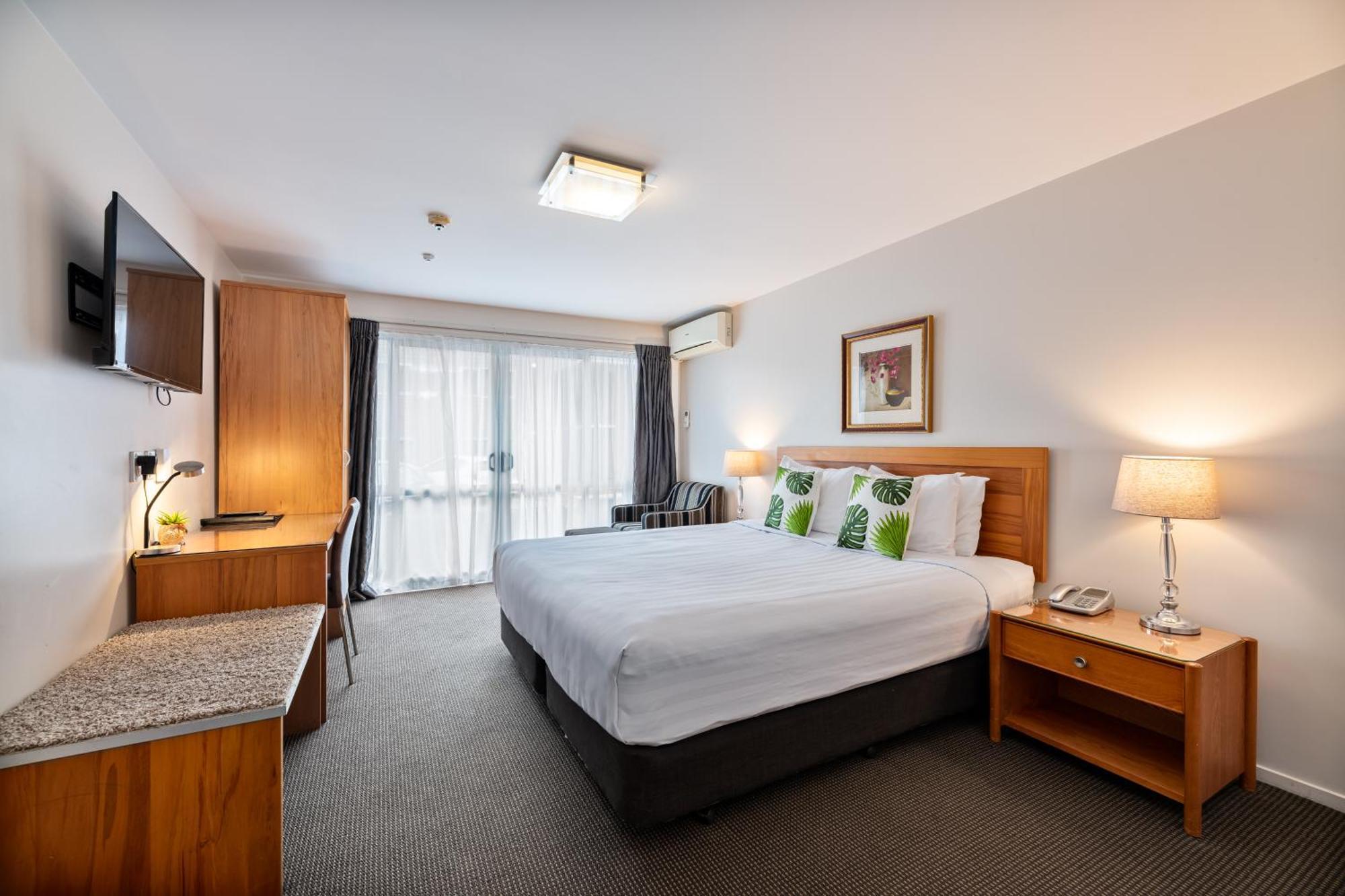 Best Western Newmarket Inn & Suites Оукланд Екстериор снимка