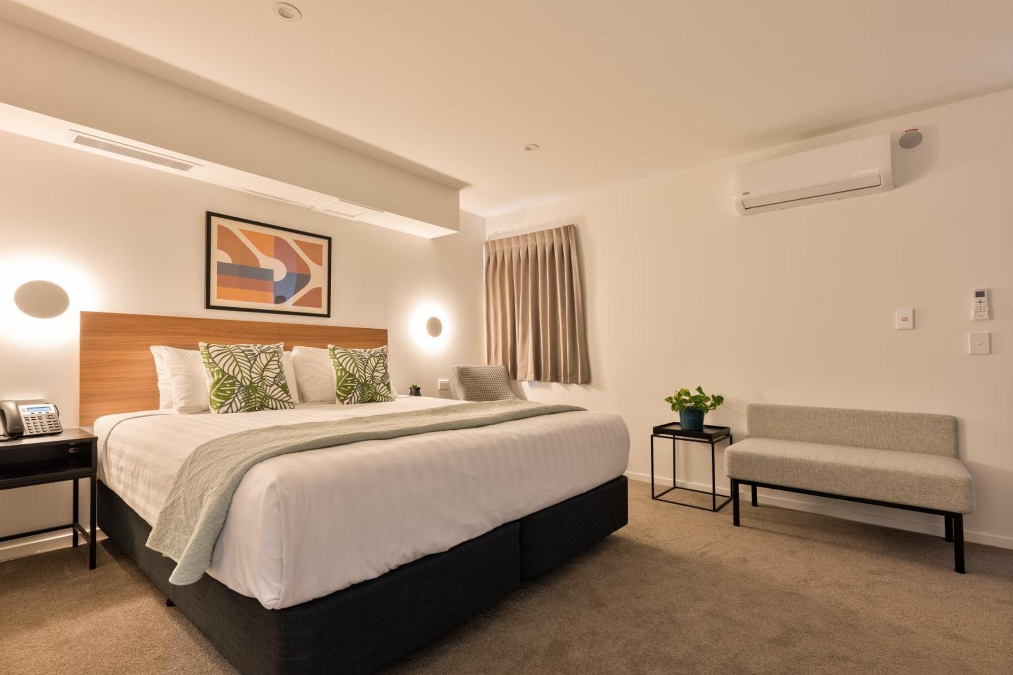 Best Western Newmarket Inn & Suites Оукланд Екстериор снимка
