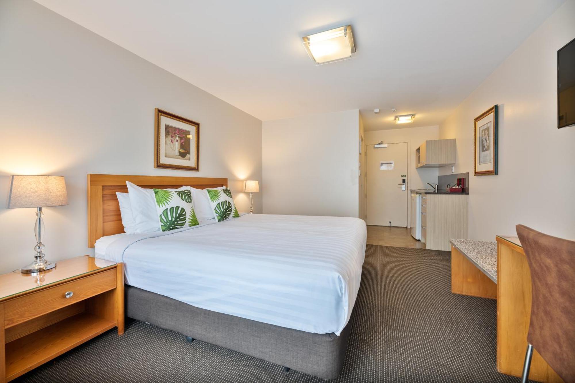 Best Western Newmarket Inn & Suites Оукланд Екстериор снимка